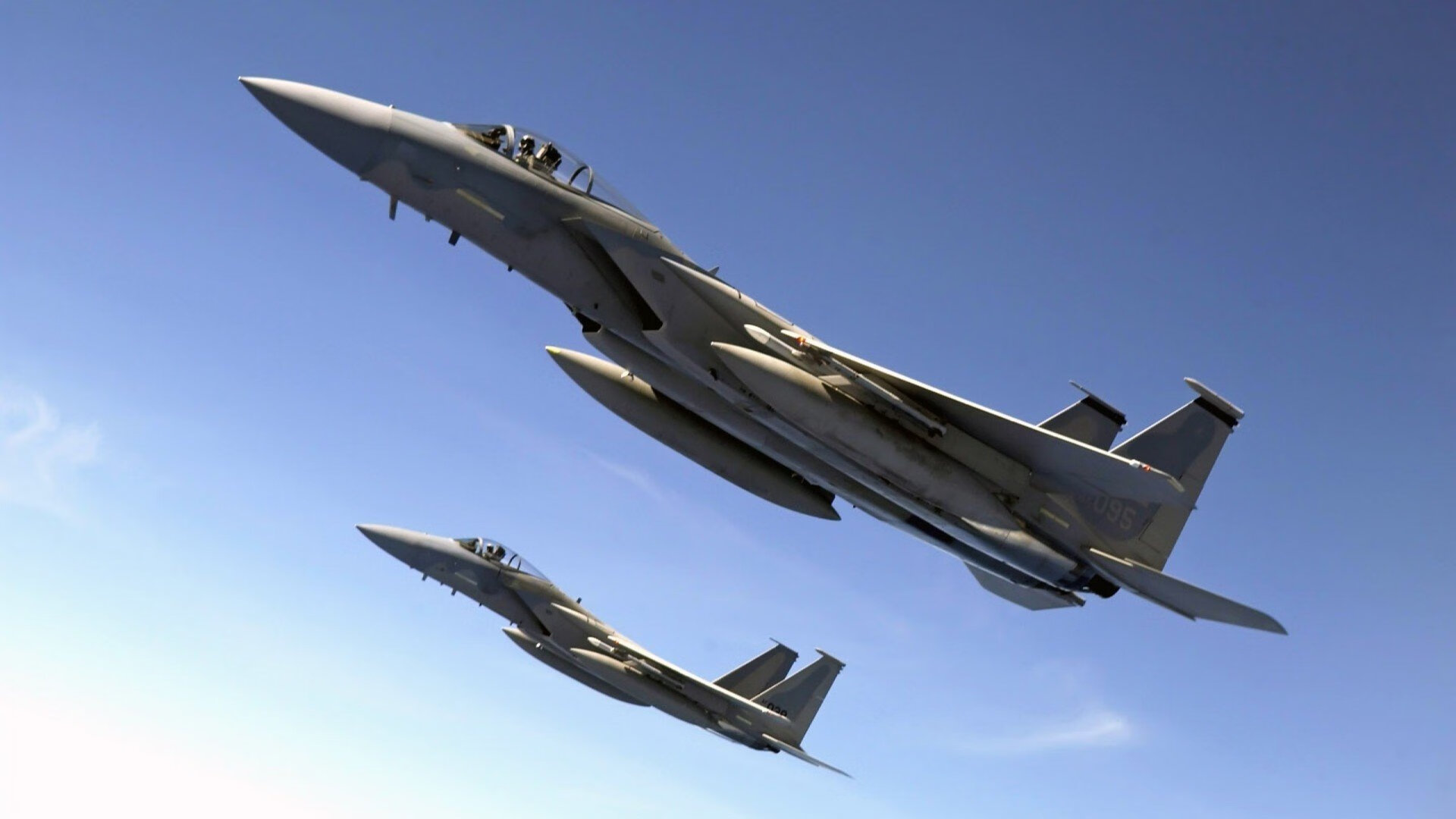 开云娱乐官网-_穿越荒漠：沙丘之上的极限越野赛_，沙漠越野比赛视频